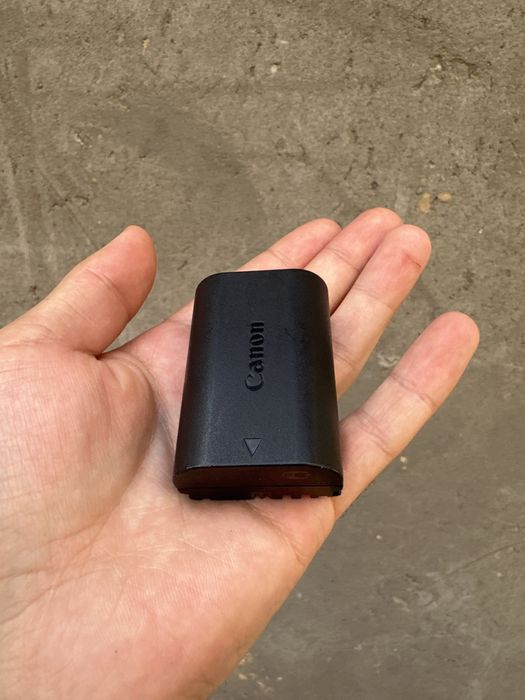 Canon mark 4 kamera baterikasi sotiladi . 1 oy ishlatilgan yangi .