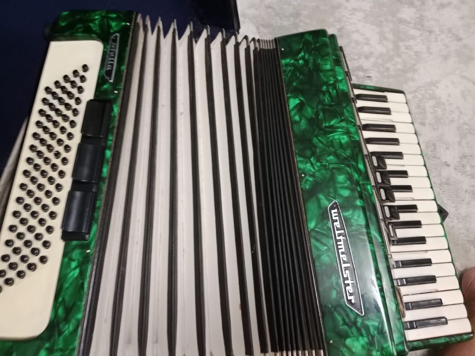 Аккордеон (Баян) в отличном состоянии