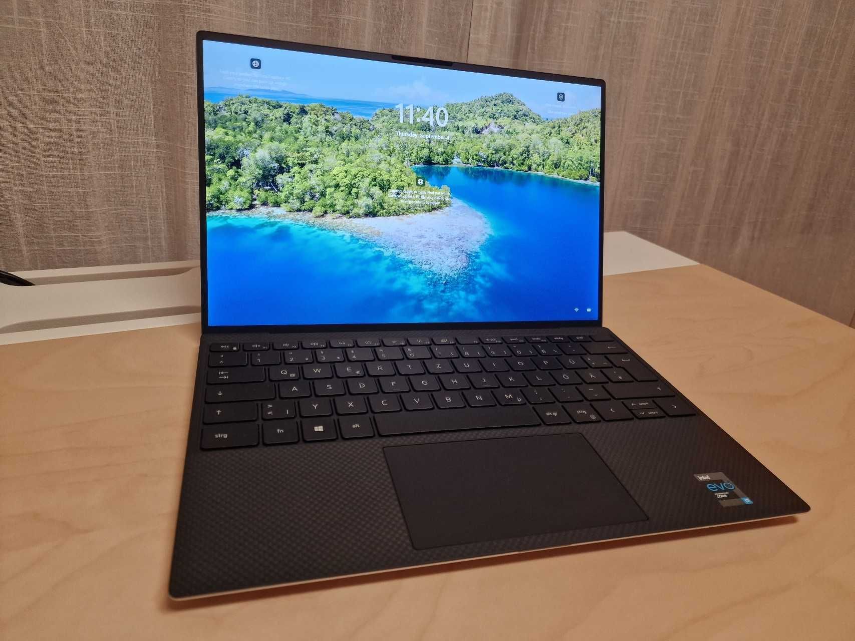 Dell XPS 13 9310, i7-1185G7, 16GB RAM, 1TB SSD Bundle (+ Dock and KB)