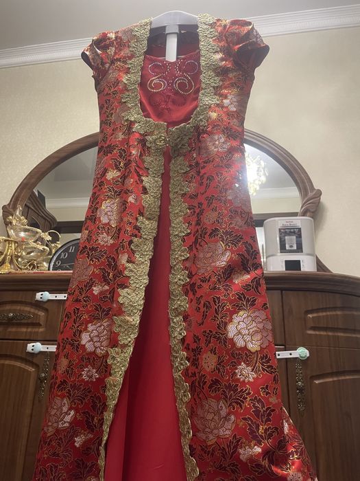 Келинлар сарпаси учун двойга дупписи билан бирга