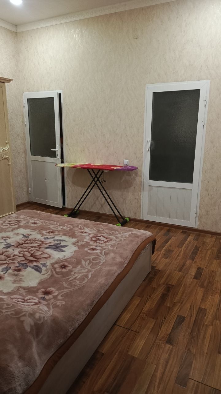 Uchastka sotiladi 2,2 sotiq sergeli BOBUR mahallasida