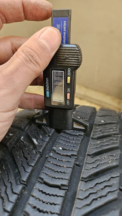 2бр гуми 225 40 18 дот 23 континентал