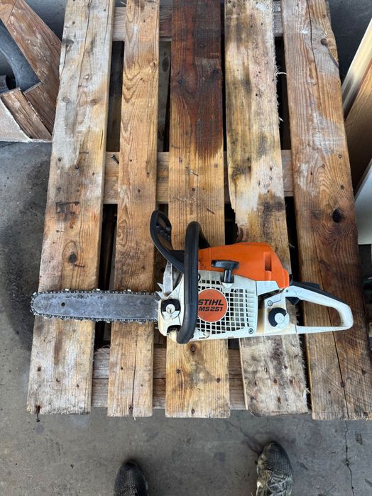 Stihl ms 251 много добро състояние