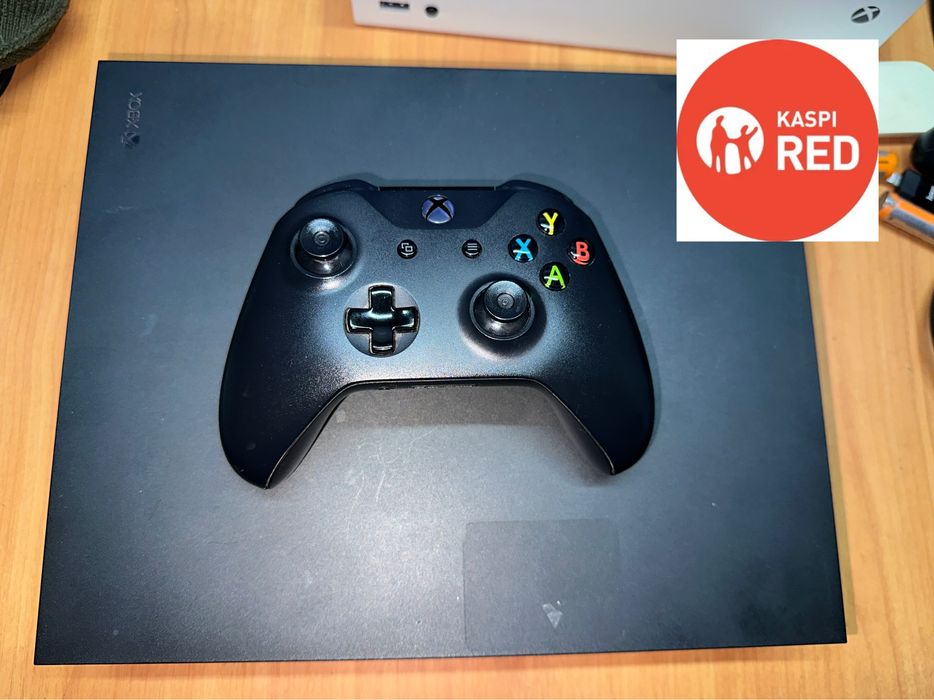 Xbox One X графика просто супер 2 гейпада