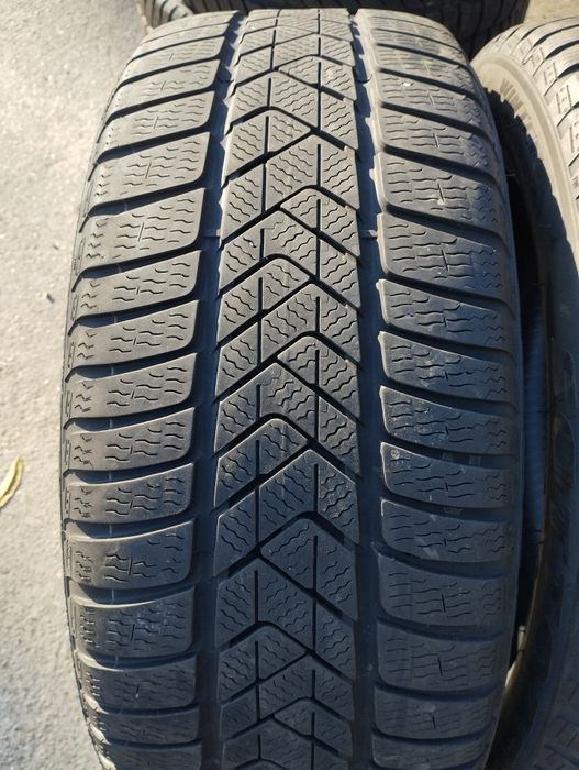 4 buc 245 45 18. 100v RunFlat  Pirelli iarna, dot 2023
