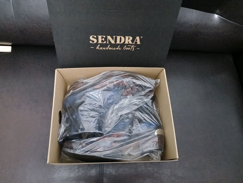 Cizme Sendra utilizați ,mărimea 44,originale .900 roni.