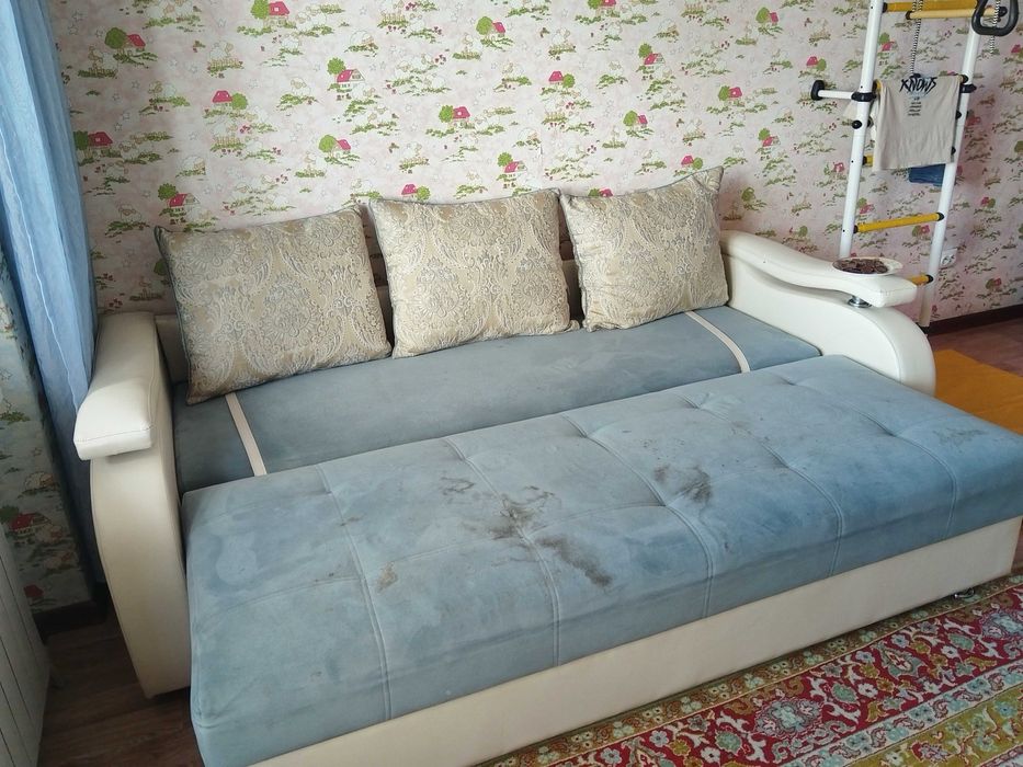 Продам диван в хорошем состояний