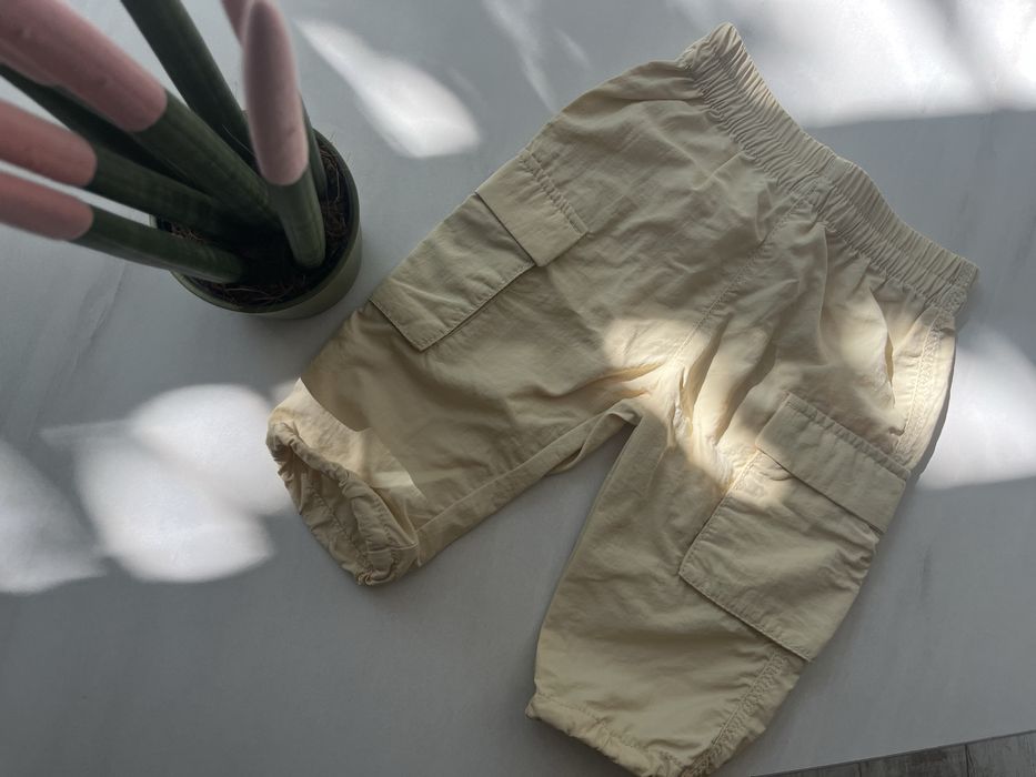 Pantaloni bebe marimea 68