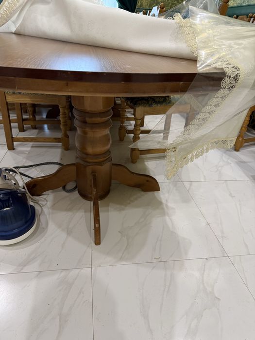 Стол , стулья в комплекте