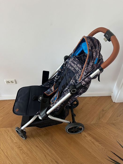 Cybex Eezy S Plus Trust Blue + Landou + Car Seat Adapter