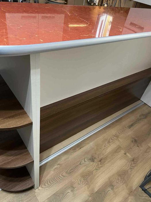 Vand insula de bucatarie cu bar