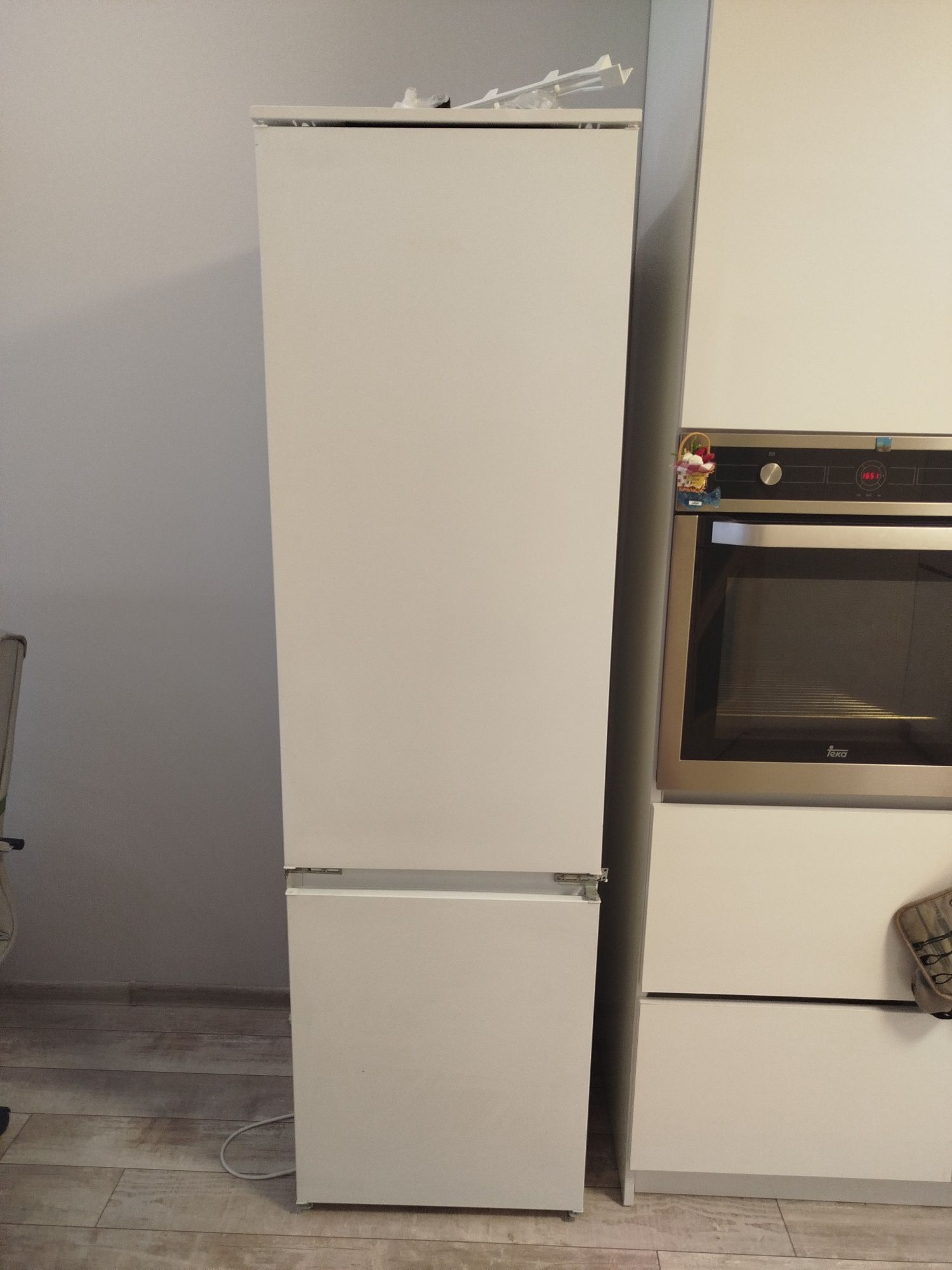 Хладилник за вграждане IKEA ELECTROLUX