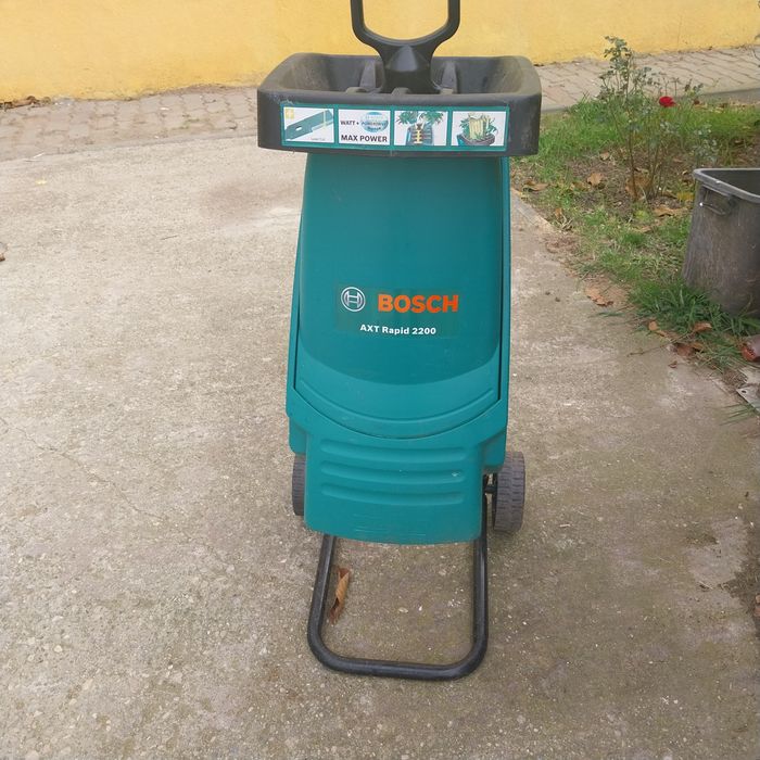 Tocator crengi Bosch