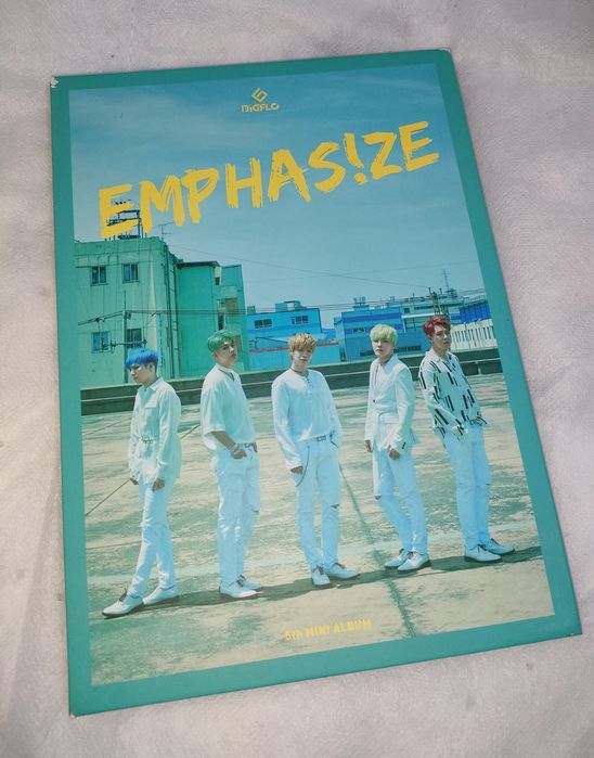 Vând Albume Kpop cu Gugudan, Unit Semina, Bigflo și Victon