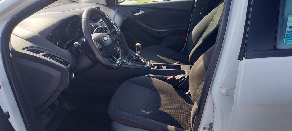 Ford  focus an 2015
