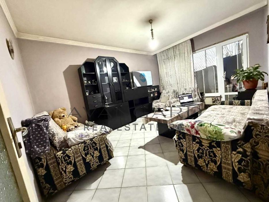 Продава се Тристаен апартамент в Пловдив, Тракия - 80 кв.м за 1413 €/кв.м - Снимка #1