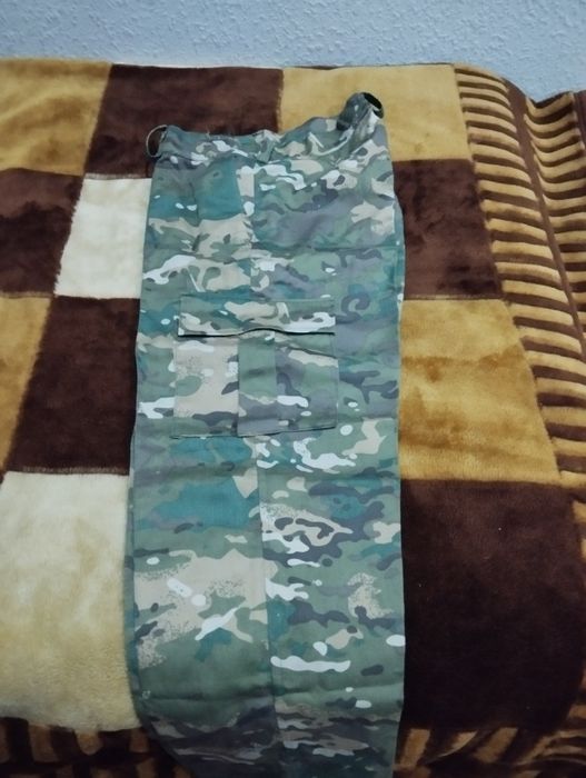 Сотилади военная форма размер L