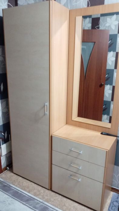 Продам шкафы в прихожую