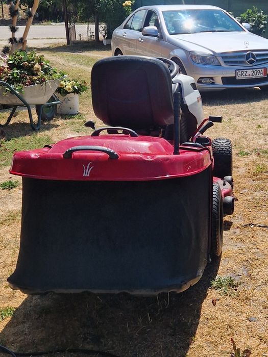 Tractoraș de tuns iarbă gazon 15 cp