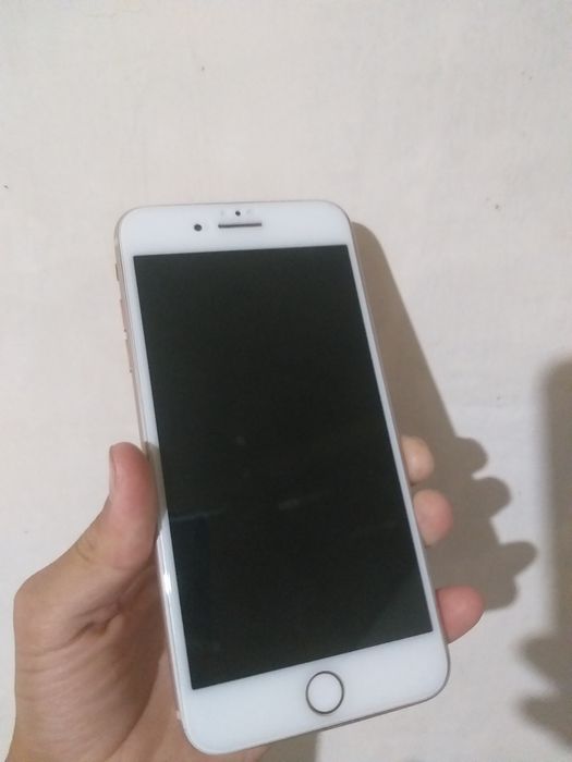 iohone 8+srochna tiniq aybi yoq