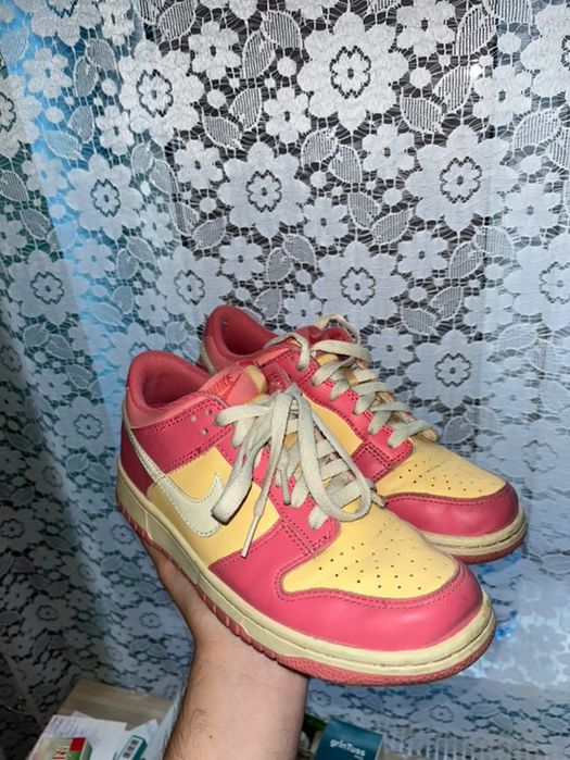 Nike Dunk Low Strawberry Peach Cream