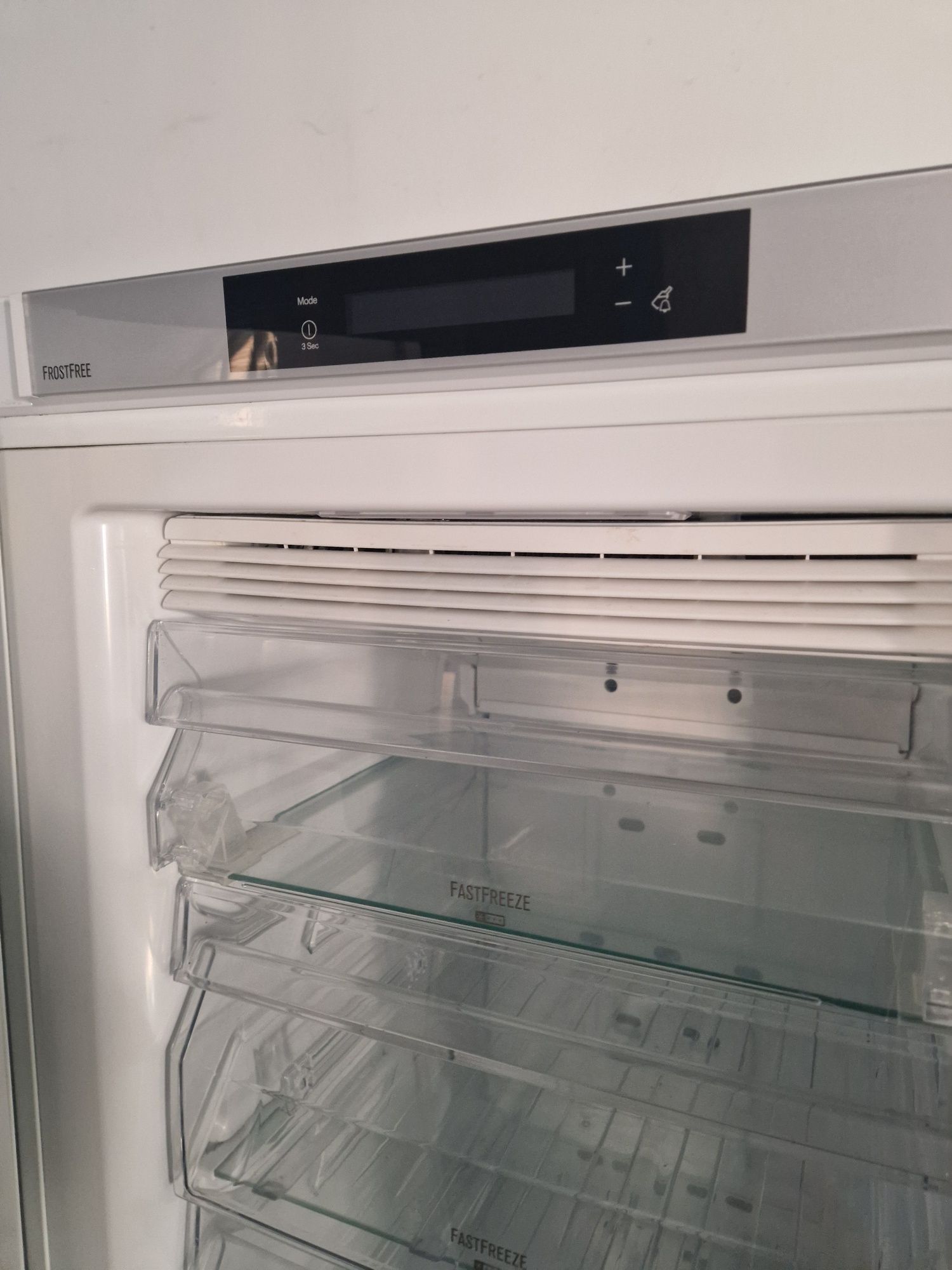 Фризер Electrolux A++ No frost