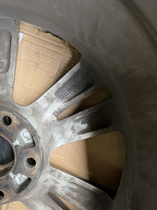 Оригинални джанти Рено 17 7j 5x114.3 ет43 ЦО 66.1