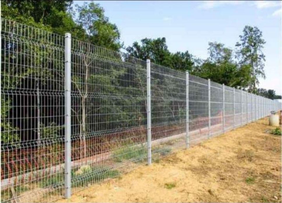 Garduri împrejmuiri terenuri oferta