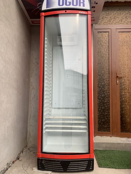 Холодильник витрина