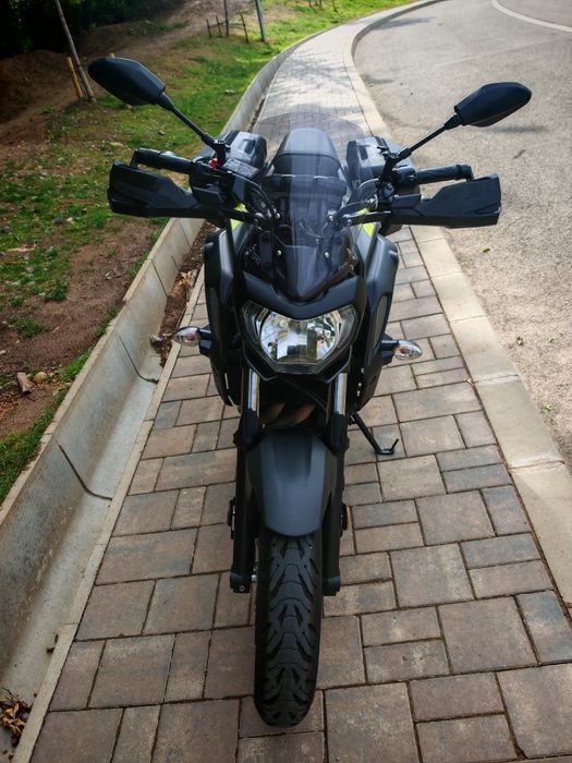 Vând motocicleta Yamaha mt07 model 2018 cu echipare Sw-motech