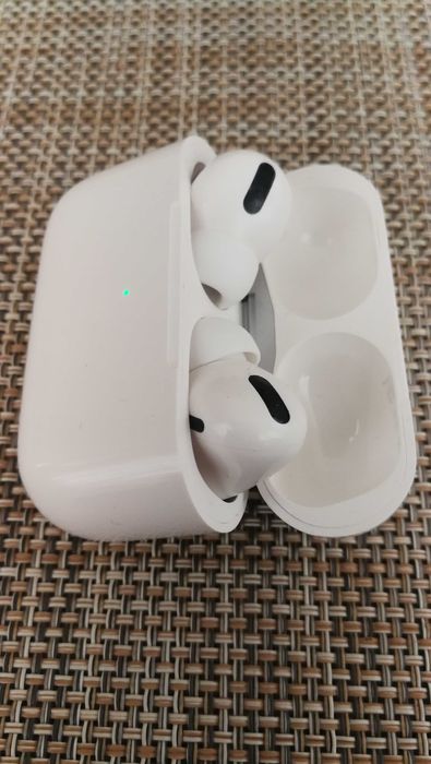 Оригинални слушалки Apple Airpods Pro