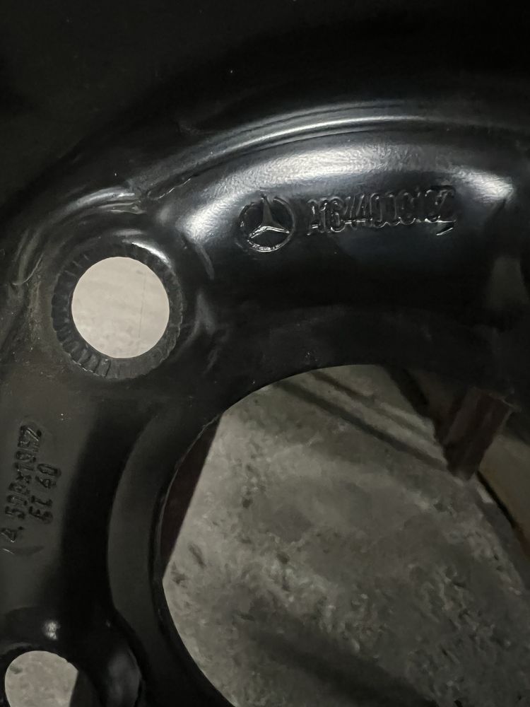 Нова патерица Mercedes 19”