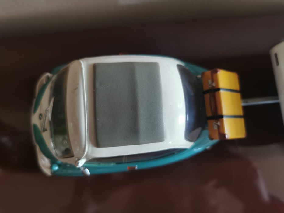 Количка 1955 BMW Isetta 250 и кемпер от Revell 1:18 рядко зелено издан