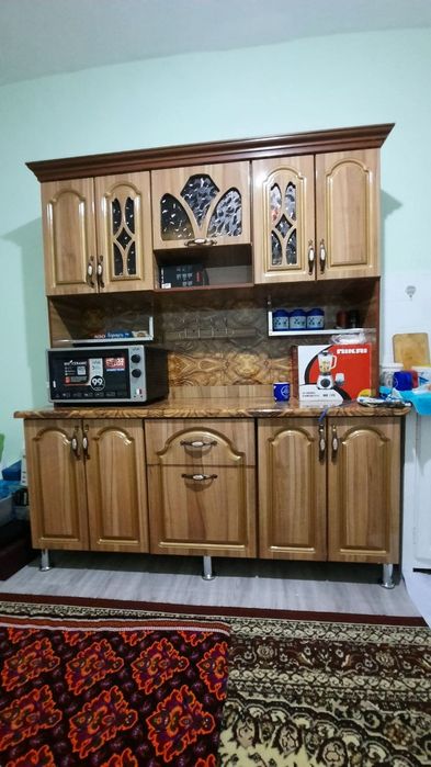 Ошхона шкафи сотилади