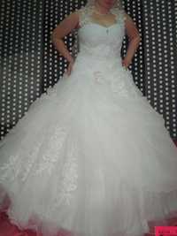 свадебное платье по 3000