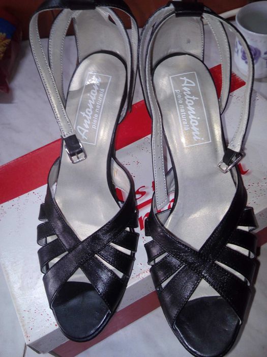 Sandale din piele