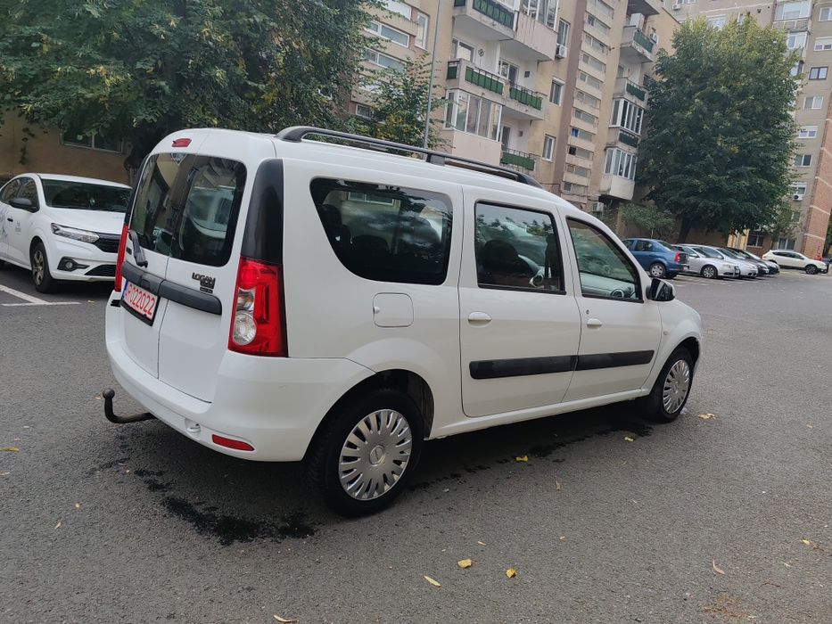 Dacia Logan MCV Facelift-Klima 143.000 Km-An 2010-1.6 MPI 90 Cai!
