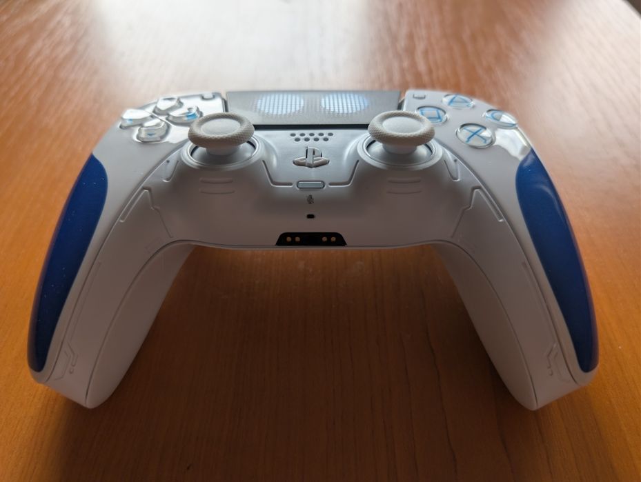 Astro Bot Limited Edition PlayStation 5 DualSense Controller