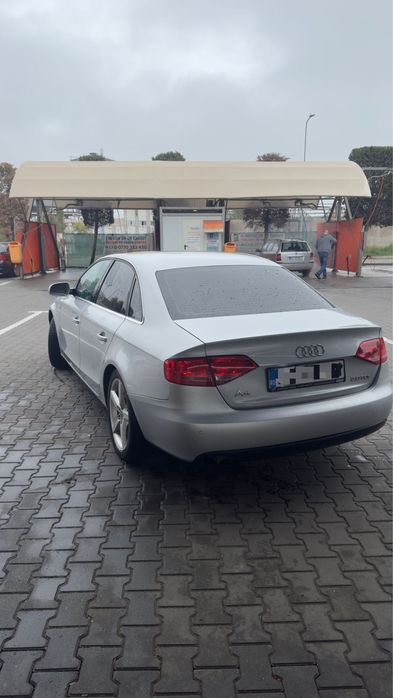 - Vand Audi A4 B8 -