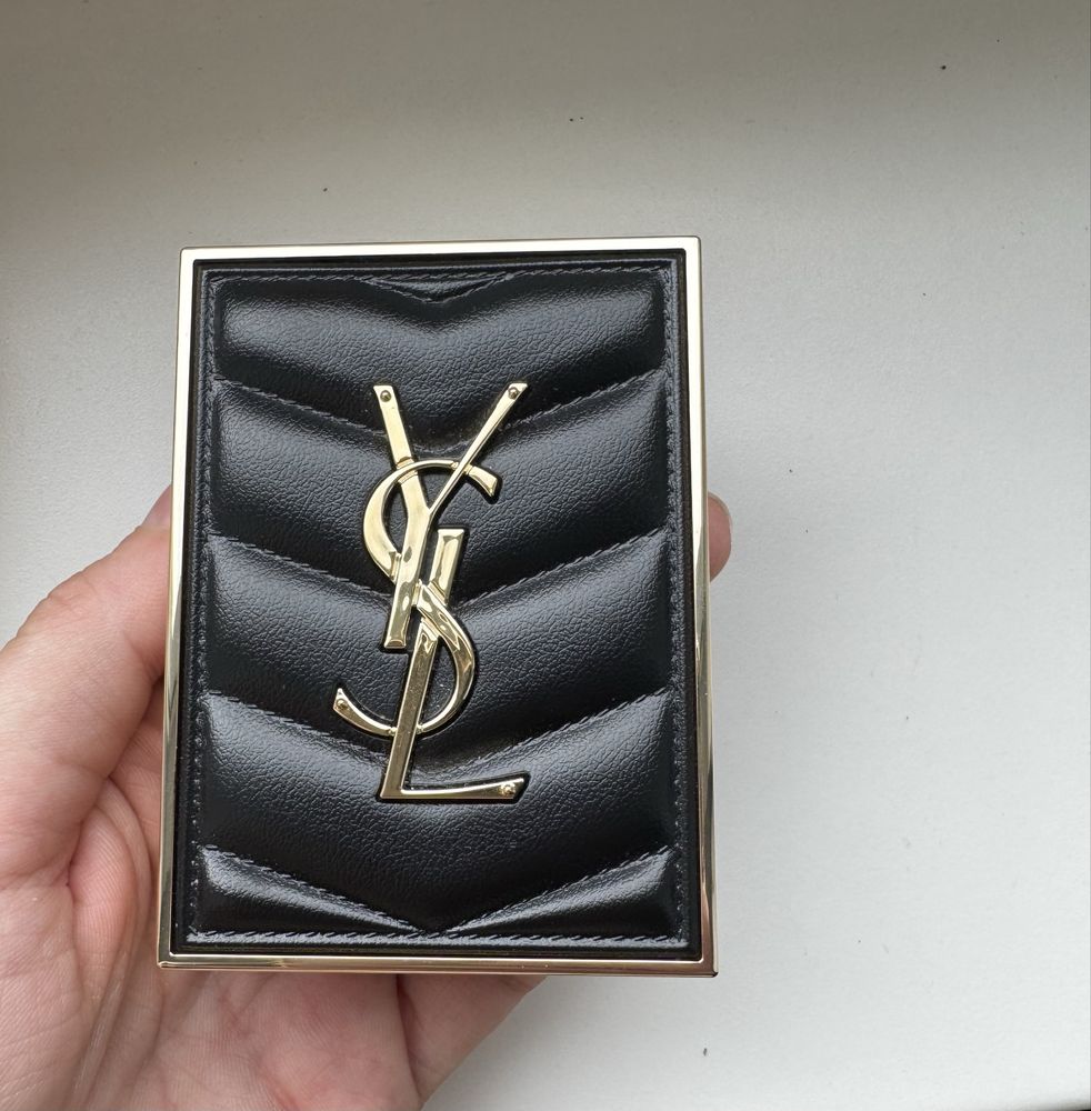 Yves Saint Laurent Couture Mini Clutch 04