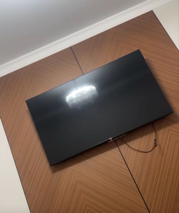 Продам сломанныей телевизор