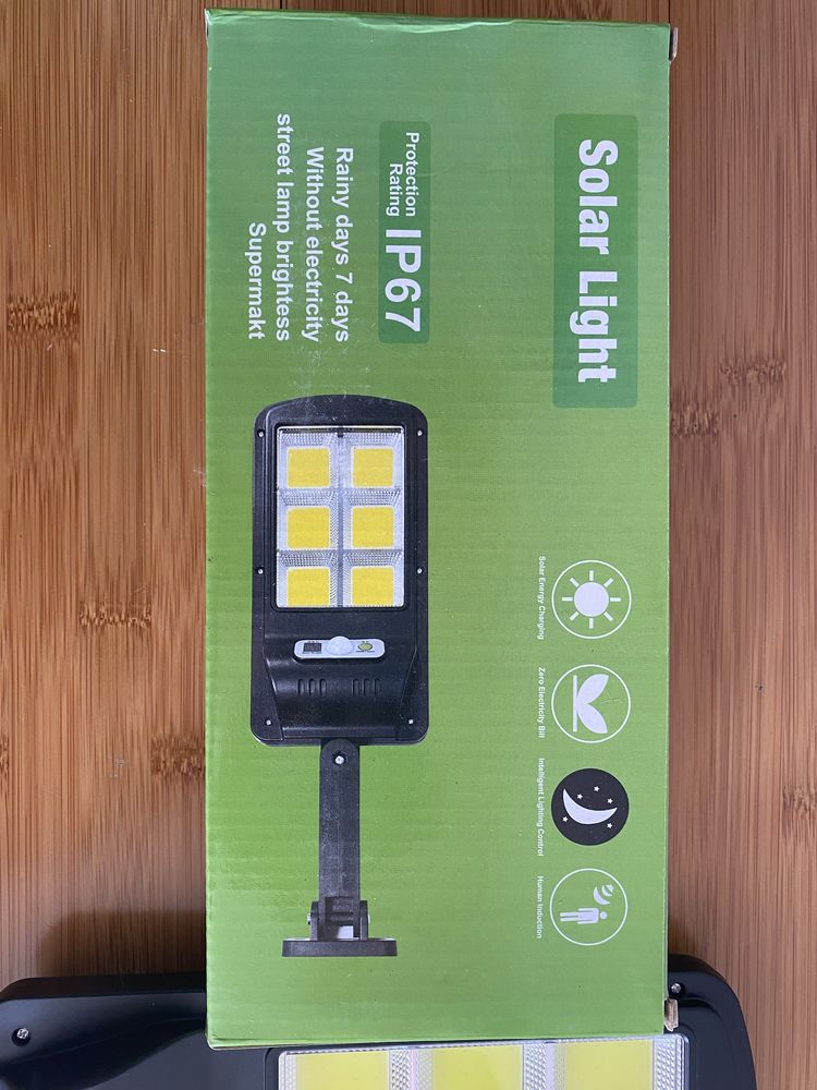 Lampa cu incarcare solara IP67, 90W, telecomanda, negru