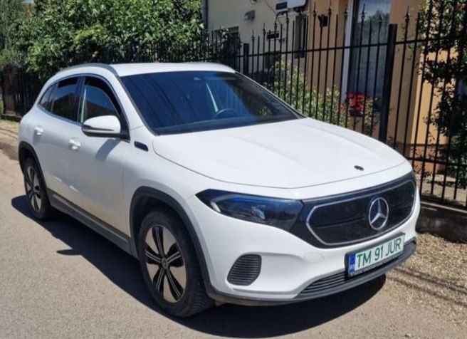 Mercedes Benz EQA