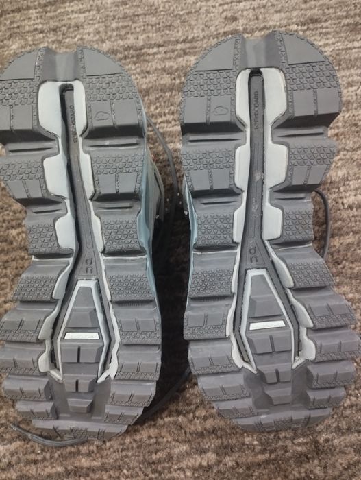 Ghete hiking On Cloudridge