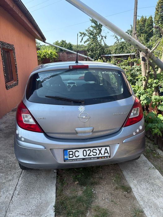 Opel Corsa 1.2 benzină 1400€