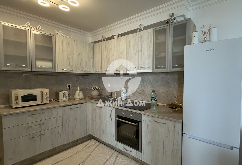 Продава се Двустаен апартамент в Свети Влас - 70 кв.м за 1572 €/кв.м - Снимка #2