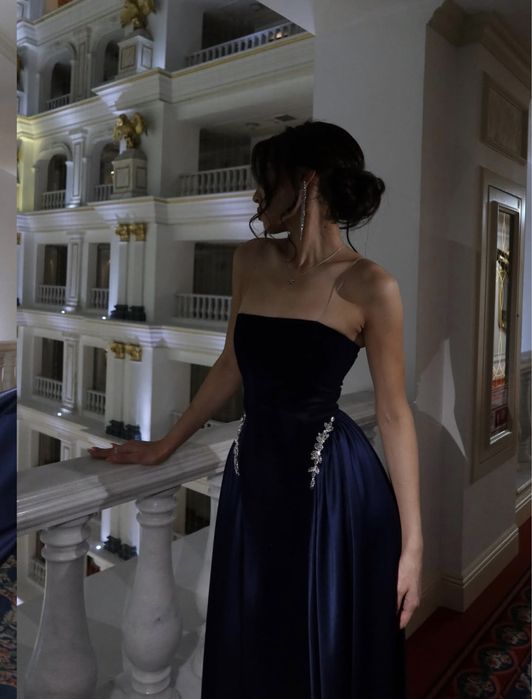 Платье вечернее темно-синее на корпоратив и той
