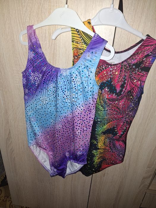 Продам гимнастический купальник