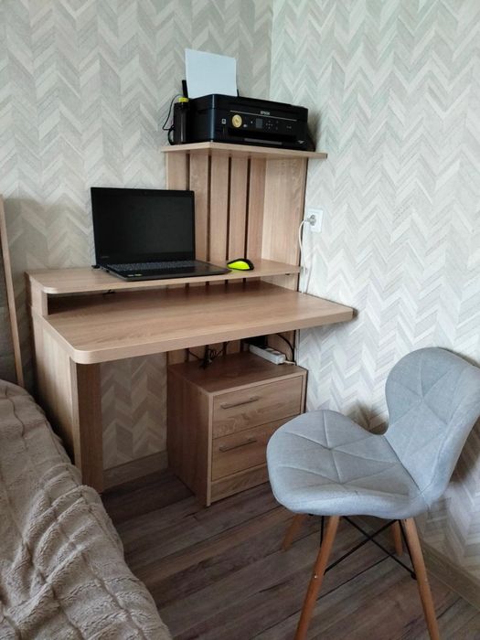 Продам стол письменный