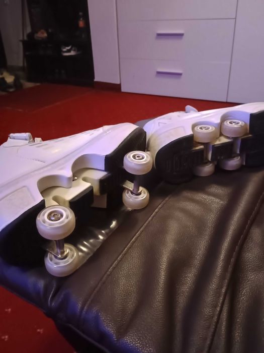 Adidași cu role practic noi mărimea 36-37